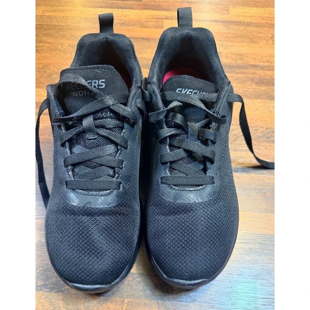 Skechers black work sneakers w/ memory foam. Slip resistant women size 9.